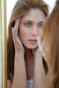 Say These Things in the Mirror Every Day for a Week to Change Your Life