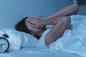 Alcohol withdrawal causing a woman vivid dreams
